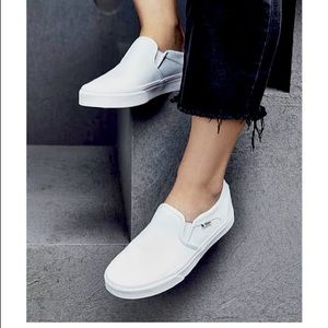 Asher slip on sneaker -Vans